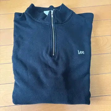 Lee 블랙 하프 지퍼 맨투맨