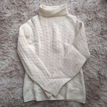 417 EDIFICE 아이보리 터틀넥 니트 M 캐시미어 블렌드