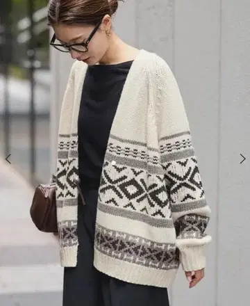 [ 미개봉 새상품 택 포함 ] FRAMeWORK 자카드 가디건