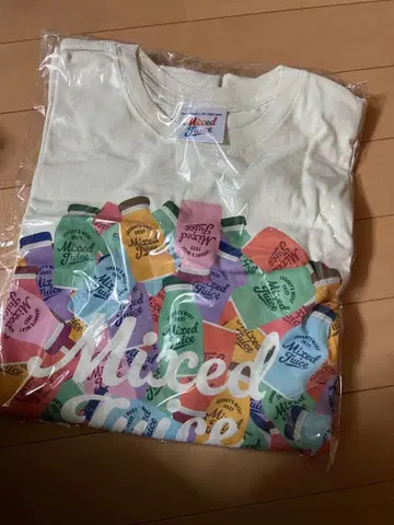 쟈니즈 WEST T셔츠