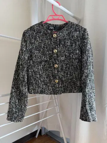 작년 구매 시착만 한 상품 ZARA 트위드 자켓