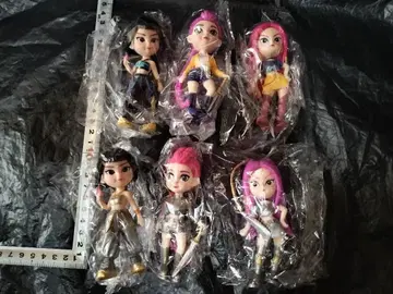 K-pop 걸즈 데몬 헌터즈 하트릭스 4인치 피규어