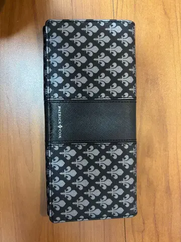 PATRICK COX 플로럴 패턴 장지갑