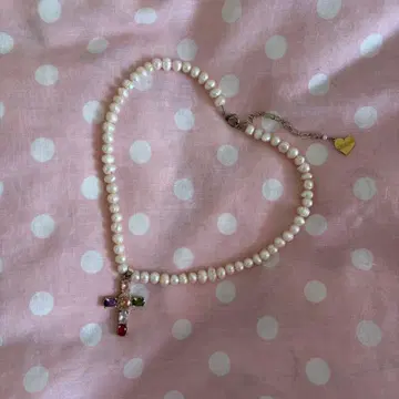 Vidakush 펄 크로스 목걸이 케이스 포함