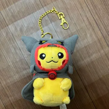 피카츄 블랙 레쿠자 판초 봉제 인형