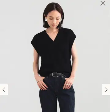 데미-럭스 블랙 V넥 니트 베스트