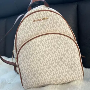 MICHAEL KORS 로고 백팩 새상품급