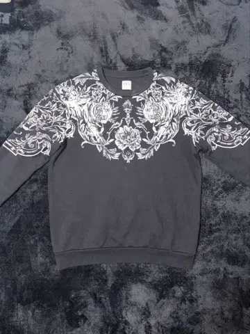 ZARA 현 구하기 어려움 호랑이 패턴 맨투맨 트레이닝복