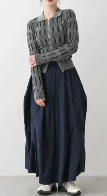 [ 미사용 ] [ SENSE OF PLACE ] 사이드턱개더롱 스커트