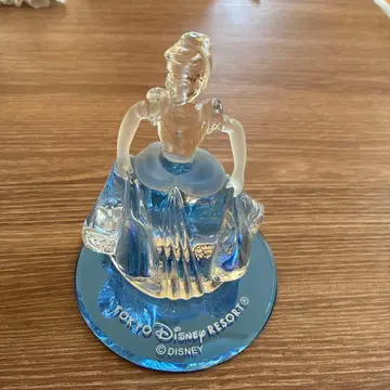 도쿄 디즈니 리조트 신데렐라 피규어