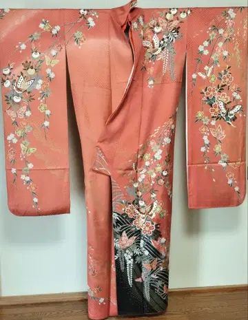 꽃과 나비의 후리소데 살몬 핑크