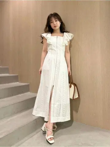 택 포함 새상품 LILY BROWN 볼륨 프릴 전개 원피스