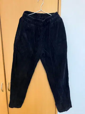 Backers 코듀로이 팬츠 블랙