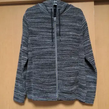 그레이 계열 후드티