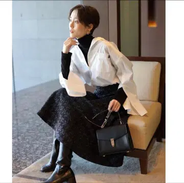 아르페쥬 스토리 트위드 미디 스커트 블랙 1