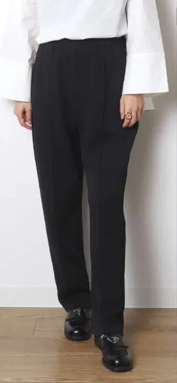 미리 meri 컷 배기 팬츠 블랙