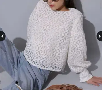 아르페쥬 스토리 플라워 레이스 블라우스