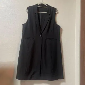 블랙 슬리브리스 롱 베스트