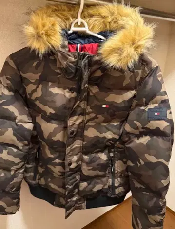 타미힐피거 CAMO 퀼팅 봄버 자켓