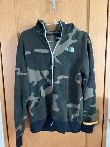 THE NORTH FACE 카모 패턴 후드티 S 사이즈