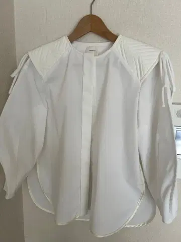 shirocon 퀼팅 옷깃 화이트 셔츠