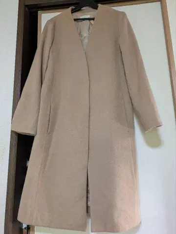 베이지 노카라 롱 코트 양모 100%