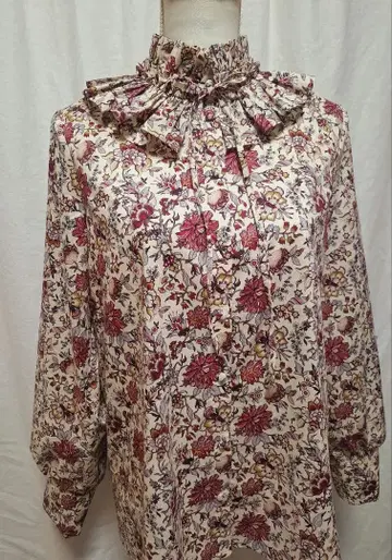 리버티 타나론 원단 사용 프릴 블라우스