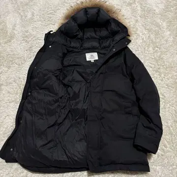 새상품급 피레넥스 안시 퍼 다운 자켓 블랙 M