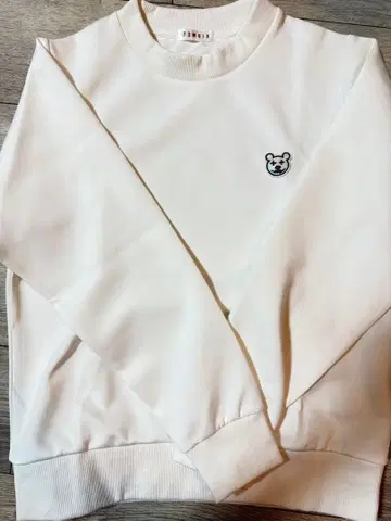 톰식스 캐릭터 로고 트레이닝복