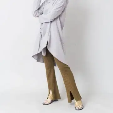 [ osmosis ] 세미 플레어 니트 팬츠