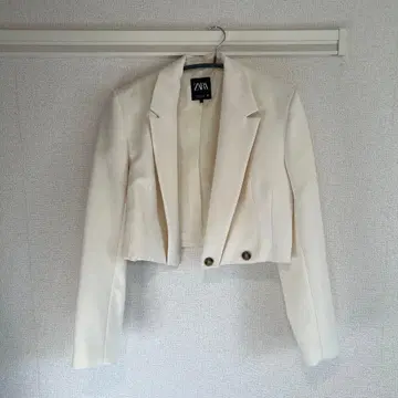 ZARA 아이보리 크롭 자켓 S 사이즈