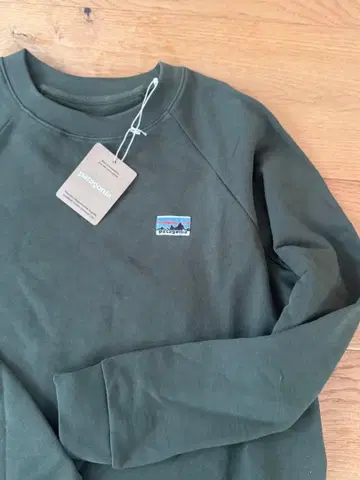 Patagonia 올리브 그린 트레이닝복