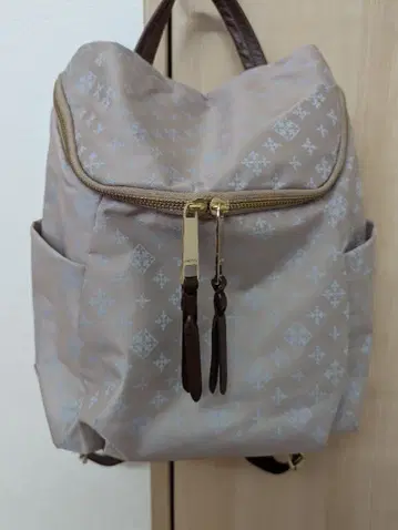 러셋 백팩 그레이지