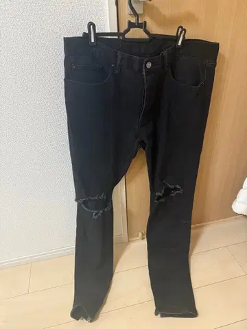 Mnml 블랙 데미지 데님 팬츠 38