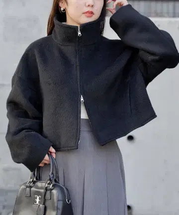 블랙 샤기 지퍼 숏 블루종 Chico