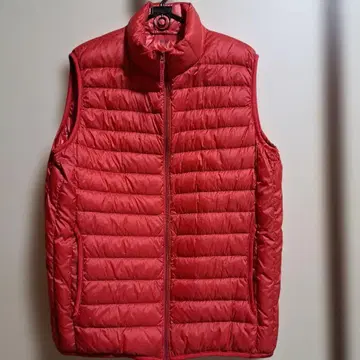 빨간색 다운 베스트 XL 사이즈 유니클로 라이트 다운 베스트 미사용