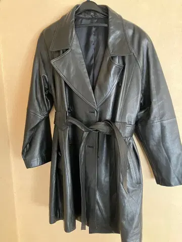 VIORA 램 가죽 M 트렌치코트