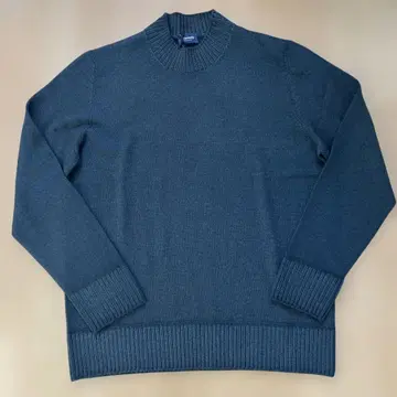 [ 미사용 새상품 ] 돌모어 8 게이지 모크넥 니트 스웨터 자노네