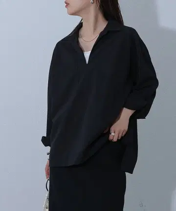 포켓 부착 스키퍼 블랙 긴팔 스키퍼 셔츠