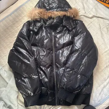 블랙 다운 자켓 퍼 포함