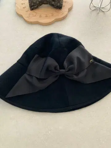 아테나 뉴욕 블랙 리본 햇