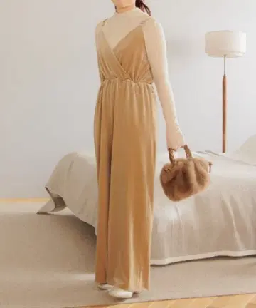 [택 포함 새상품] flower 멜팅 벨로아 올인원