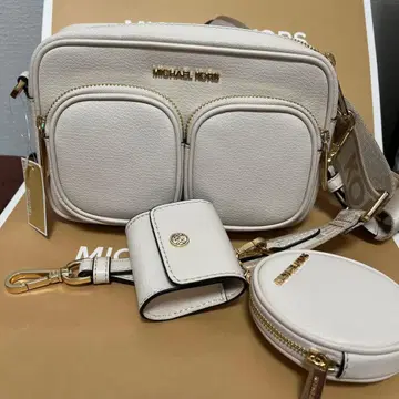 MICHAEL KORS JET SET ITEM LT CREAM