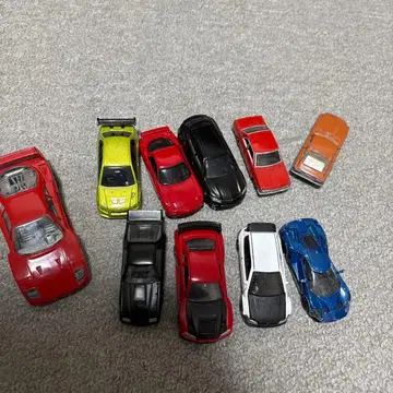 토미카 묶음 판매 레어 토미카도 있습니다.