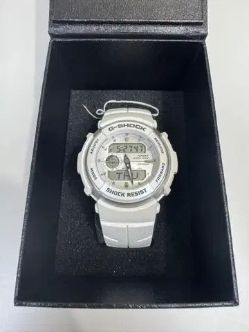 [ 미사용 새상품 ] G-SHOCK G-300LV-7AJF 화이트