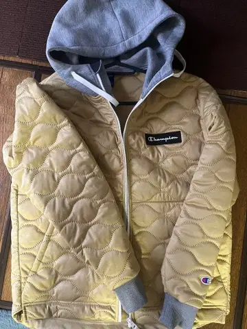 Champion 퀼팅 자켓 M 사이즈