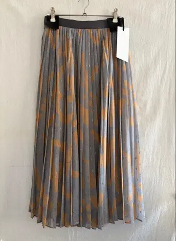 [ 미사용품 ] styling/그리프 패턴 플리츠 스커트