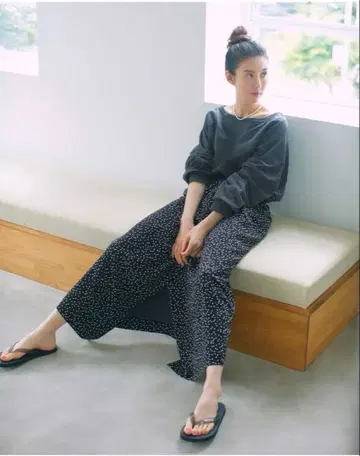 My weakness 랩 스커트 S 블랙 도트