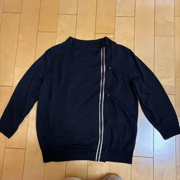 블랙 버튼 가디건