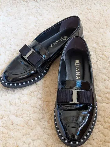 [ 새상품급 ] 다이애나 리본 x 펄 로퍼 블랙